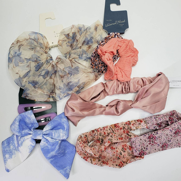 a new day Accessories - NEW 5pc Hair Bundle A New Day Universal Thread Scunci Bow Clips Headband NWT‎